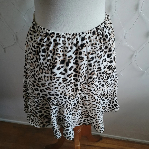 Altar'd State Cheetah Print Mini Skirt / Size Small / Animal - Picture 4 of 8